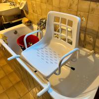 Sedia girevole per vasca da bagno