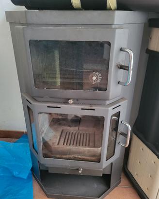 Stufa a legna con forno