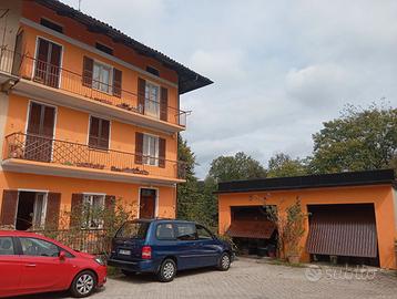 casa indipendente con giardino e due box