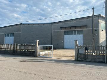 Privato affitta capannone in Piobesi Torinese