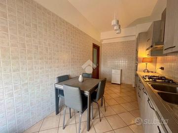 3 LOCALI A NAPOLI