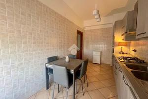 3 LOCALI A NAPOLI