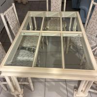 Tavolo in bambu e vetro