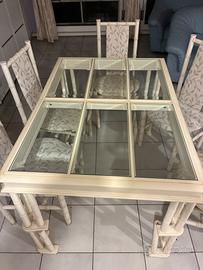 Tavolo in bambu e vetro