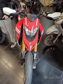 DUCATI  HYPERMOTARD  SP 950 solo 680 km.