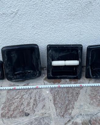 Portasapone e portacarta igienica