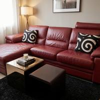 Divano in pelle rossa