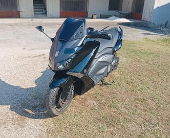 YAMAHA T MAX 530