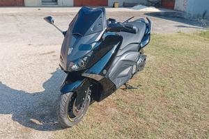 YAMAHA T MAX 530