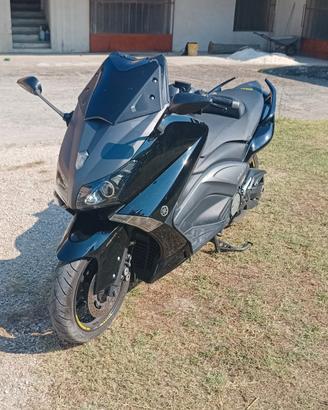 YAMAHA T MAX 530