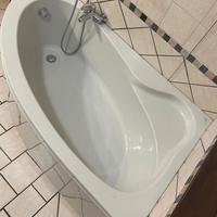 Vasca da bagno angolare