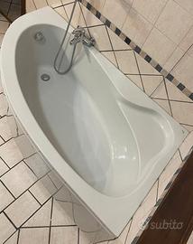 Vasca da bagno angolare