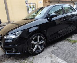 Audi A1 spb Total black Sline