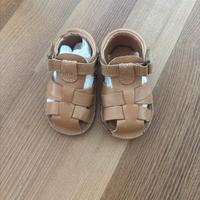 Sandali primi passi in pelle mai usati