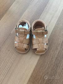 Sandali primi passi in pelle mai usati