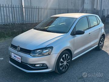 Volkswagen Polo 5 porte adatta neopatentati