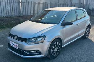 Volkswagen Polo 5 porte adatta neopatentati