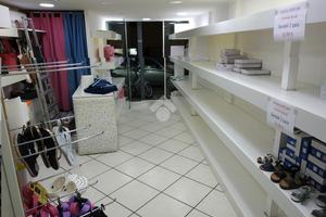 NEGOZIO A CASTELLAMMARE DI STABIA
