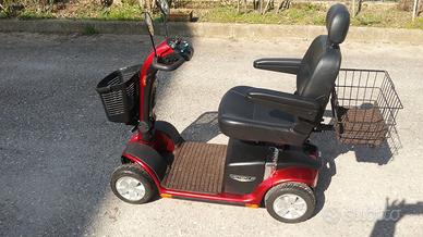 Scooter elettrico per anziani