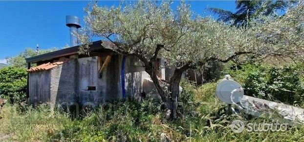 Proprietà con casa,terreno Castiglione di Sicilia - Vista 2