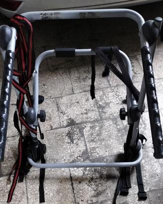 Porta biciclette posteriore.