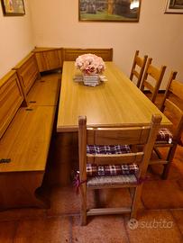 Tavolo da taverna più cassapanca angolare +4 sedie