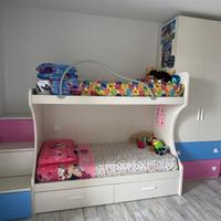 Letto a castello con armadio