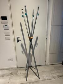 Attaccapanni usato solido in metallo