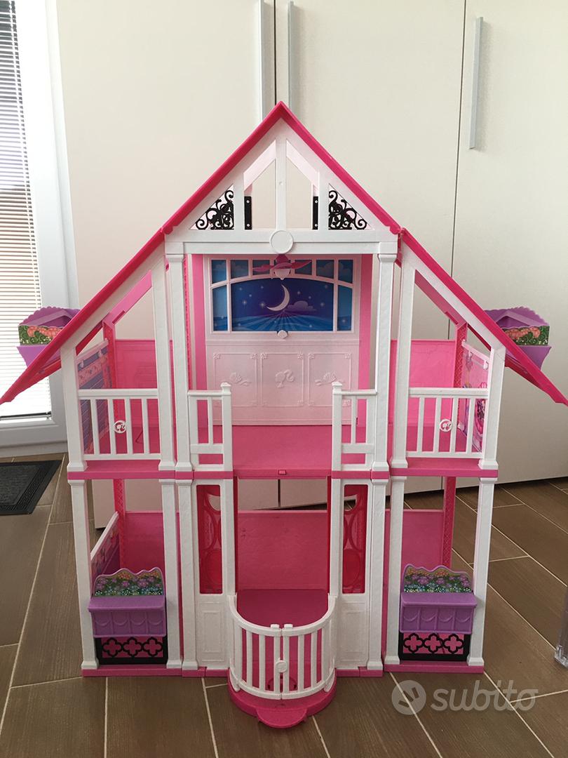 Casa di barbie store tre piani con ascensore