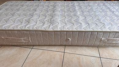 Letto singolo 80x190 con rete a doghe + materasso
