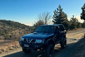 Nissan patrol GR Y61