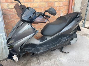 Yamaha Majesty 125 2004