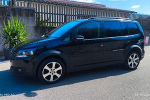 VW Cross Touran 1.6 TDI DSG gancio traino