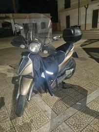 PIAGGIO CARNABY CRUISER 300