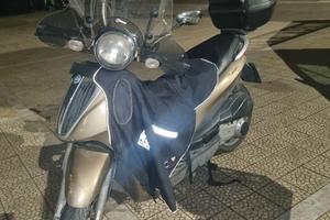 PIAGGIO CARNABY CRUISER 300