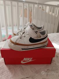 Varie paia di scarpe bimbo