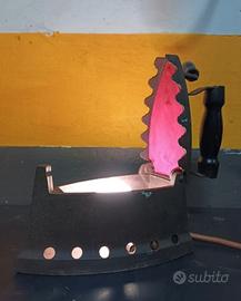 Lampada vintage ferro da stiro