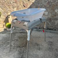 Vaschetta per bagnetto con sopporto/fasciatoio