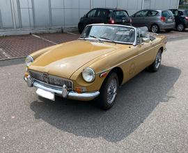 Auto d'epoca MGb spider cabrio