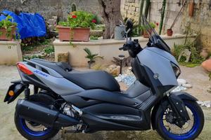 Yamaha X Max 300