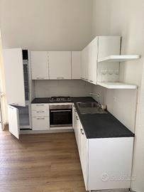 Cucina completa bianca