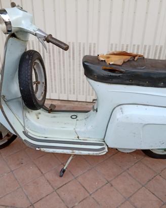 Lambretta j50 conservata