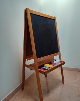 Lavagna di legno.