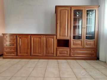 Mobile salotto con vetrina