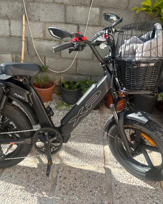 Bicicletta elettrica funky / faccio anche cambia