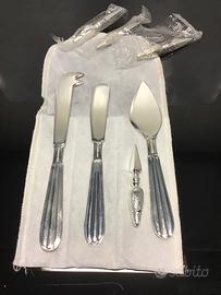 Set coltelli formaggi,nuovo,silver plated