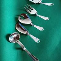 Posate per servire a tavola