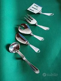Posate per servire a tavola