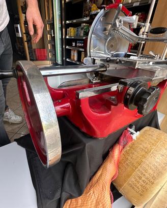 AFFETTATRICE D'EPOCA BERKEL