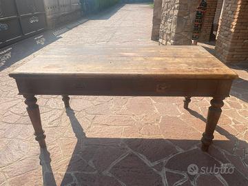 Tavolo in legno massello fine ‘800